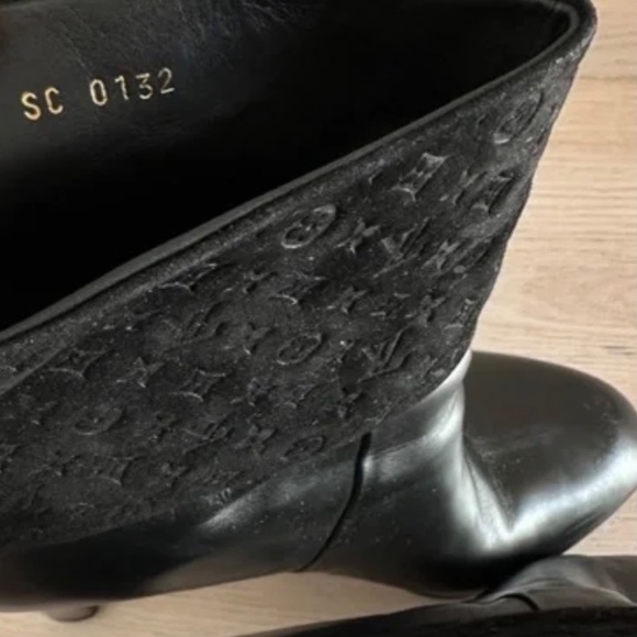 Louis Vuitton Art Deco boot in Black - Picture 4 of 6